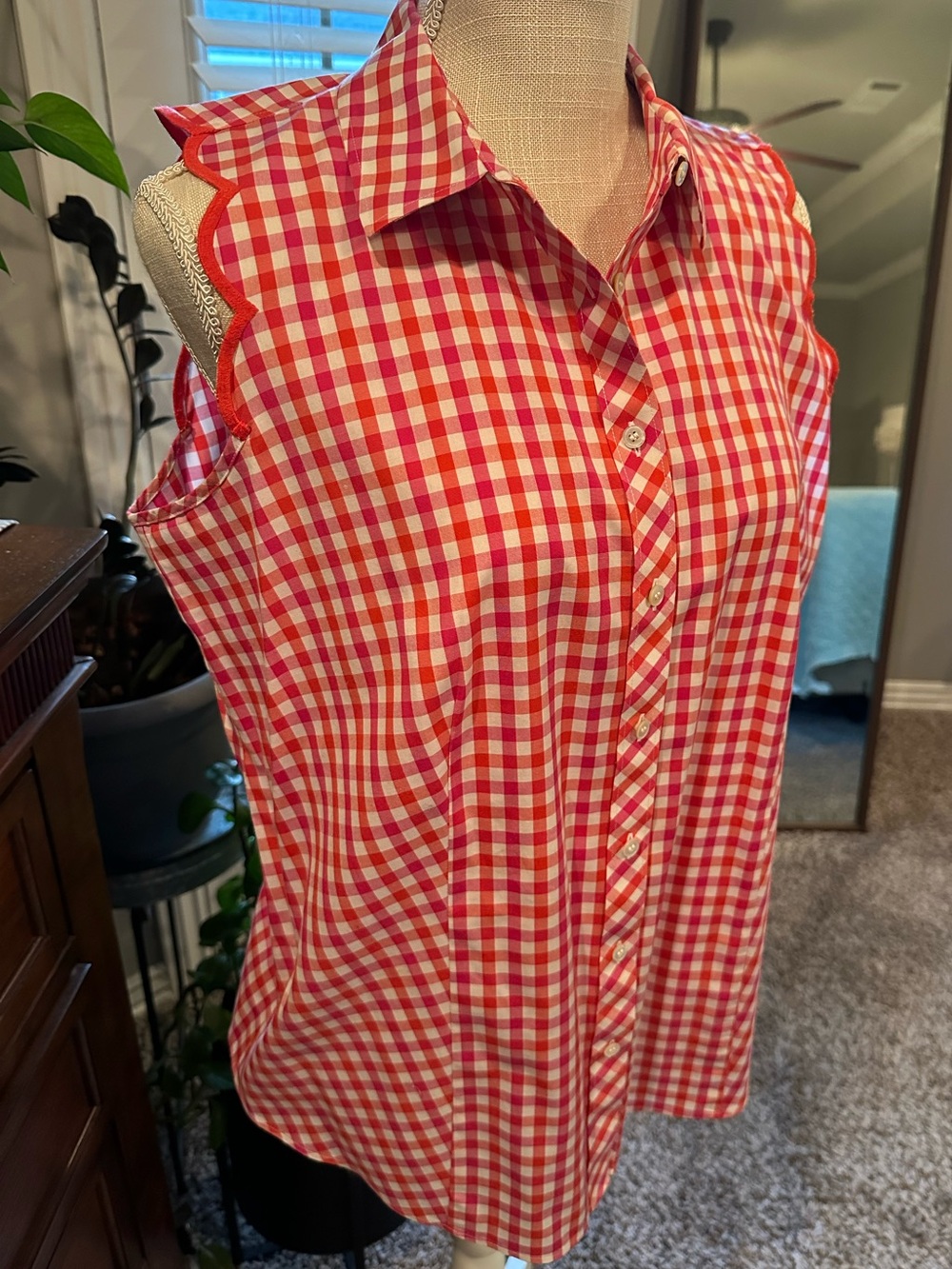 Talbots Red, punk and White Gingham Sleeveless Button-Down Top